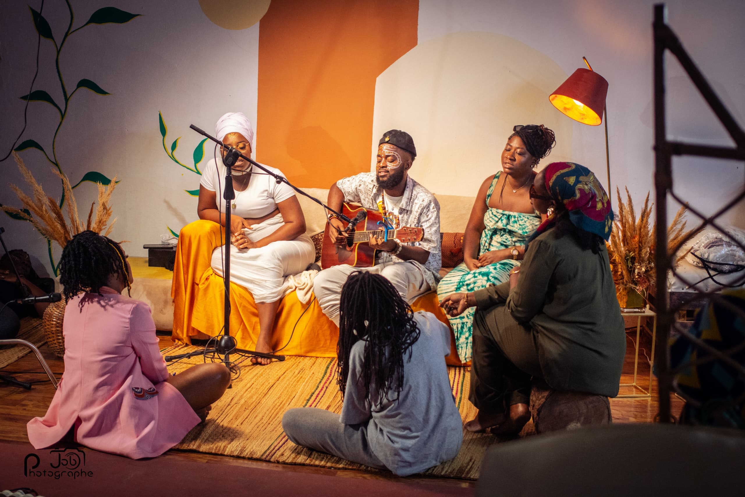 Eloquent Grand B - Portrait Studio